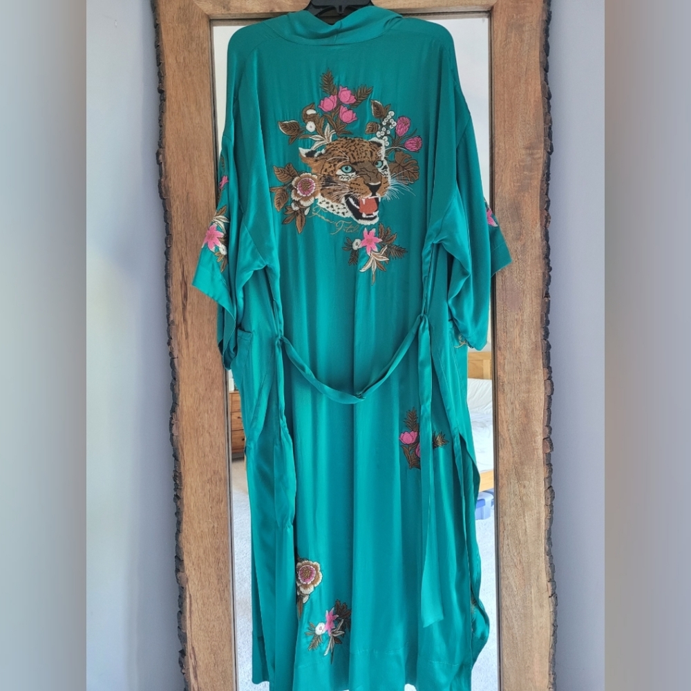 Hold- Spell Emerald Tiger Robe S/M
